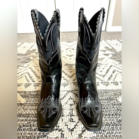 Durango Boots - Picture 1 of 9